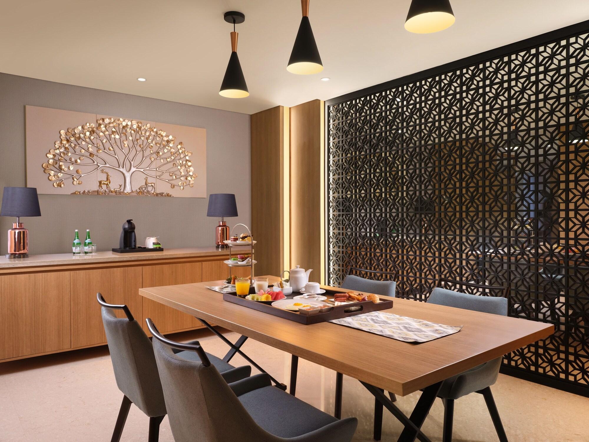 Hotel Santika Premiere Bandara Palembang Esterno foto