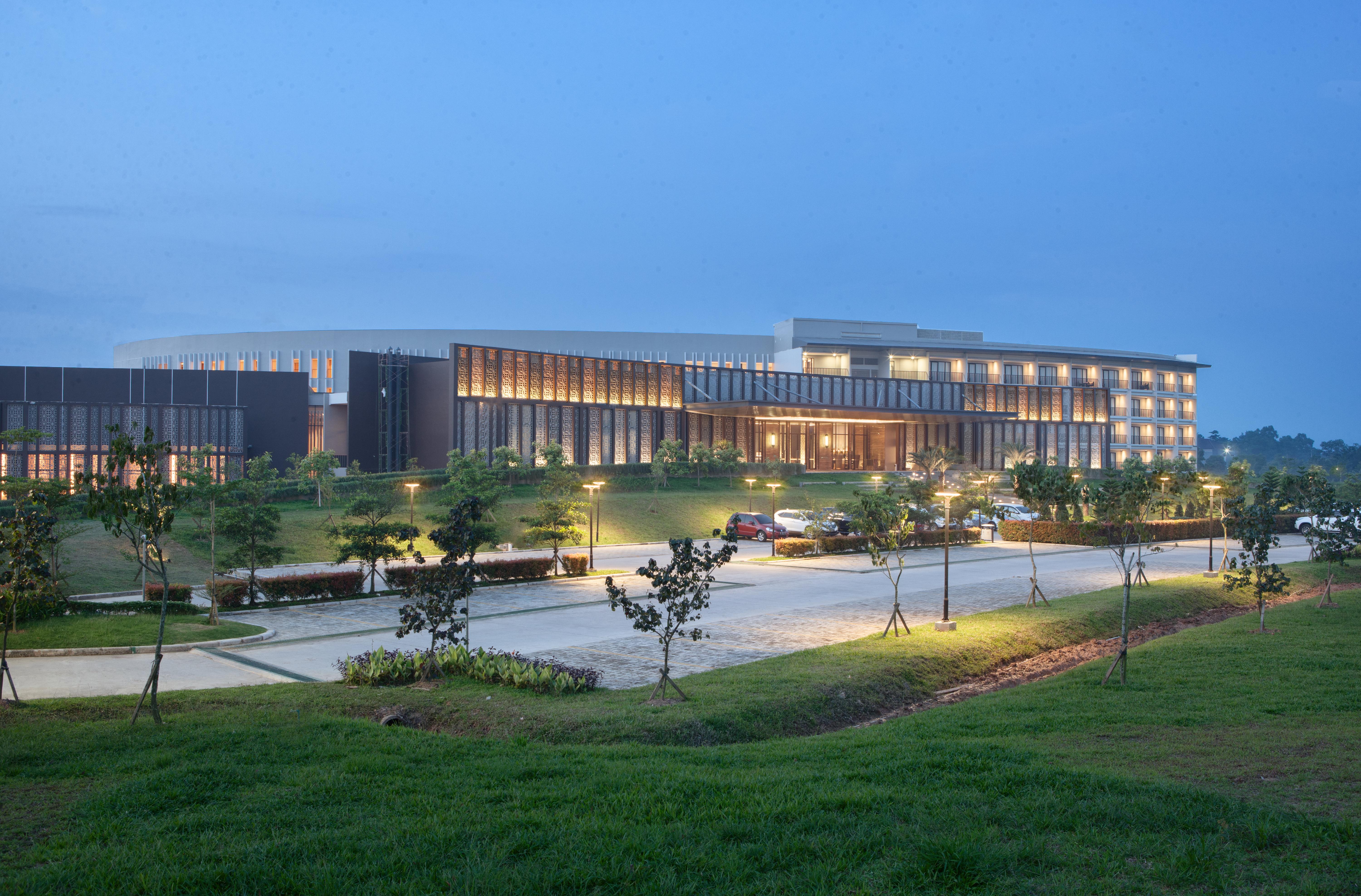 Hotel Santika Premiere Bandara Palembang Esterno foto