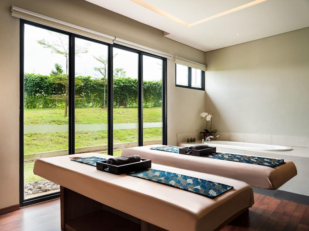 Hotel Santika Premiere Bandara Palembang Esterno foto