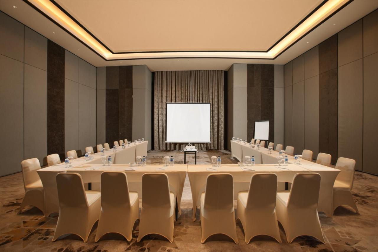 Hotel Santika Premiere Bandara Palembang Esterno foto